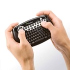 ゲームパッド感覚で利用可能、無線の空中マウス＆キーボード 画像
