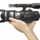 ソニー、レンズ交換式ビデオカメラ「NEX-VG10」をついに国内発表――価格は20万円前後 画像