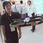 【CEATEC JAPAN 2010（Vol.43）：動画】話題のリモコンヘリ「AR.Drone」の心臓部にエプソントヨココムのジャイロセンサー！ 画像