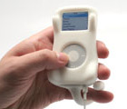 フォーカルポイント、iPod nano用ネコ型ケース　しっぽにケーブルを巻き付けて収納可能 画像