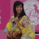 川島なお美、「愛犬はリードなしでも大丈夫ですけど、主人は…」 画像