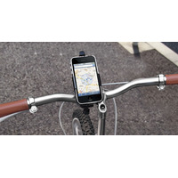 iPhoneが自転車ナビに早がわり――ハンドルに取り付け可能なホルダーセット 画像