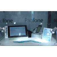 【COMPUTEX TAIPEI 2011（Vol.5）:動画】ASUSTeK、タブレットとスマートフォンが合体した「Padfone」 画像
