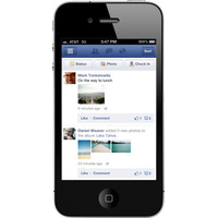 Facebook、モバイルでの写真表示を改善、大きく見やすく表示 画像