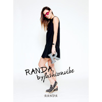 ファッションブロガーZinaがシューズ「ランダ」と初コラボ 画像
