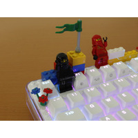 レゴで自在にカスタマイズできるゲーミングキーボード！ 画像