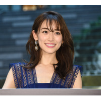 泉里香、波と戯れるグラビアオフショットに「可愛いすぎ」の声 画像