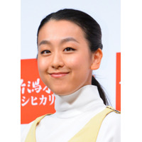 浅田真央、織田信成や村上佳菜子らとの久々の集合写真公開！ 画像