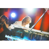 YOSHIKI、HIDEとのディズニーデートを振り返る「『ミッキーマウスより目立ってしまう』と思い…」 画像