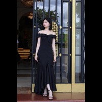 桜田ひより、オフショルダーの黒ドレス姿で美しいデコルテ披露！ 画像