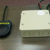 車載用情報提供装置。ドライバーには付属のスピーカーにより音声で警告するの画像