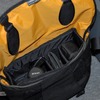 CRUMPLERのメッセンジャーバッグに市販のカメラ用インナーバッグをセットすれば簡単なメッセンジャー風カメラバッグのできあがりの画像