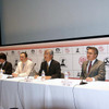 幻冬舎の見城徹社長（左より2人め）、東映アニメーションの高橋浩社長（左より3人め）が登壇の画像