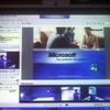 Round Tableを使ったCommunicator 2007画面。右下にパノラマ映像が表示されている。の画像