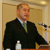 ウィルコム代表取締役社長の喜久川政樹氏。ウィルコムの事業戦略については「競争力を強化する」と携帯との正面からの競争を意識の画像