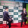 テックバイザージェイピー 代表取締役 栗原潔氏のスペシャルインタビュー風景（左はマイクロソフト モバイル＆エンベデッドデバイス本部 部長 梅田成二氏）の画像
