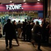 T-ZONEでの販売風景の画像
