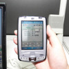 PDAのUI。Fixed Phoneを選べば、自宅の固定電話に切り替えることもできるの画像