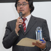 輸入車分の表彰式。ダイムラー・クライスラーの伊藤課長の画像