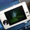 同製品付属のWindows VistaのWindows SideShowに対応するUSB接続の小型端末“ScreenDUO”にはCPU電圧や温度、カレンダー、天気予報、新着メールの表示、RSSリーダーなどのほか、SideShowガジェットも表示可能だの画像