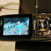 　「NAB 2007」のMediaFLOブースでは、携帯電話向けの映像配信サービス「MediaFLO」の実演が行われている。の画像