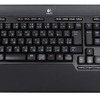 付属のワイヤレスキーボード。広めのパームレストを備えるの画像