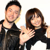 主演の加藤夏希さんと西田征史監督の画像