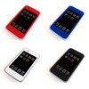 Double color Silicon Jacket（iPod touch用モデル、左上から時計回りにレッド/ネイビー/ブラック/ホワイト）の画像