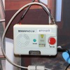 パートナー企業による告知端末。乾電池で駆動し、停電時にも災害情報を受信できるの画像