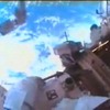 船外活動をするクルーのカメラからの画像