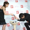 高橋氏が“王子様スタイル”でミライスコープをプレゼントの画像