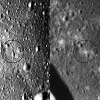 アポロ15号が撮影した着陸地点の写真。左が着陸前で右が着陸後（出典：　P25-51, Apollo 15 Preliminary Science Report （NASASP-289）の画像