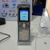 　Interop Tokyo 2008の松下電器産業ブースでは、無線LANに対応した法人向けのSkype端末を参考出品している。の画像