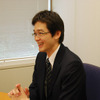 「手品をやっているようなものです」。日本アバイアの岩佐智宏氏は、自分の仕事についてそう語る。電話という古くからあるツールで、新しいコミュニケーションの仕組みを作っていくのが彼の仕事だ。の画像