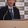 　16日、来日した英SymbianのCEOであるナイジェル・クリフォード氏は10年に渡りプラットフォームを提供してきた実績をアピールし「Symbian Foundation」は成功するとの自信を見せた。の画像