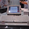 サムスンのUMPC「Panda」。キーボードが折りたためるのが特徴だの画像