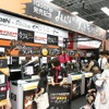キャンペーンは27日（日）まで。写真はヨドバシカメラマルチメディアAkiba。店内1Fにキャンペーン会場がある。平日でもクイズを試す客の姿が見られたの画像