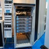 黒い筐体が「Isilon IQ Accelerator-x」。下の灰色の筐体はクラスタストレージだの画像