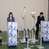 デモの様子。隣り合ったゲートに商品を通すの画像