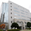 ストレージシステムが収納されている、川崎市にある明治大学生田キャンパスの中央校舎の画像