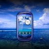 太陽電池で駆動する携帯電話「ブルーアース」（Blue Earth）の画像