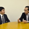 スターティア 取締役兼専務執行役員 ソリューション事業部長 古川征且氏（左）とブランドダイアログ 代表取締役兼CEO 稲葉雄一氏（右）の画像
