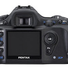 2.5型（21万画素）の液晶ディスプレイを装備の画像