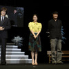 舞台挨拶を行った、ぺ・ヨンジュン、ソン・イェジン、ホ・ジノ監督（左から）の画像