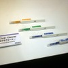 フジクラの光コネクタクリーナー。色の違いは対応するコネクタ形状の違いを示すの画像