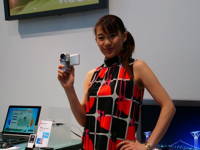 【WPC 2005】東芝、HD DVDや燃料電池などの先進技術から「Qosmio」や「gigashot」まで