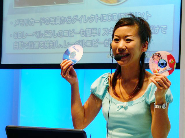 【WPC 2005】エプソン、「Colorio」「Offirio」「dreamio」シリーズなどを年末商戦に向け攻勢