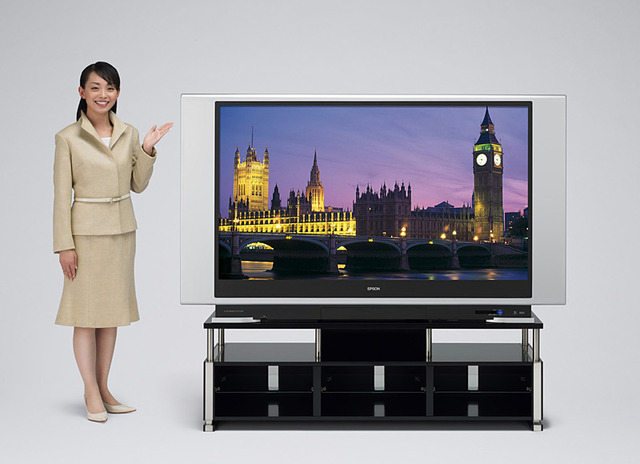 エプソン、フルHD対応の65型/55型リアプロTV デジタルハイビジョンチューナー内蔵
