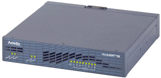 SHDSL回線を最大8本まで束ねられるDSLモデム「MetaLIGHT 50」が発売