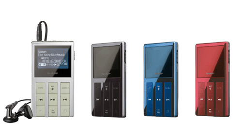 シャープ、内蔵メモリとminiSDカードスロットを搭載したカード型オーディオプレーヤー